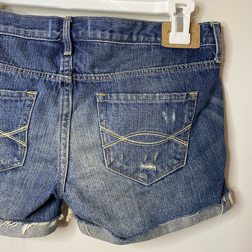 ✨Abercrombie & Fitch distressed shorts✨ - Picture 13 of 13